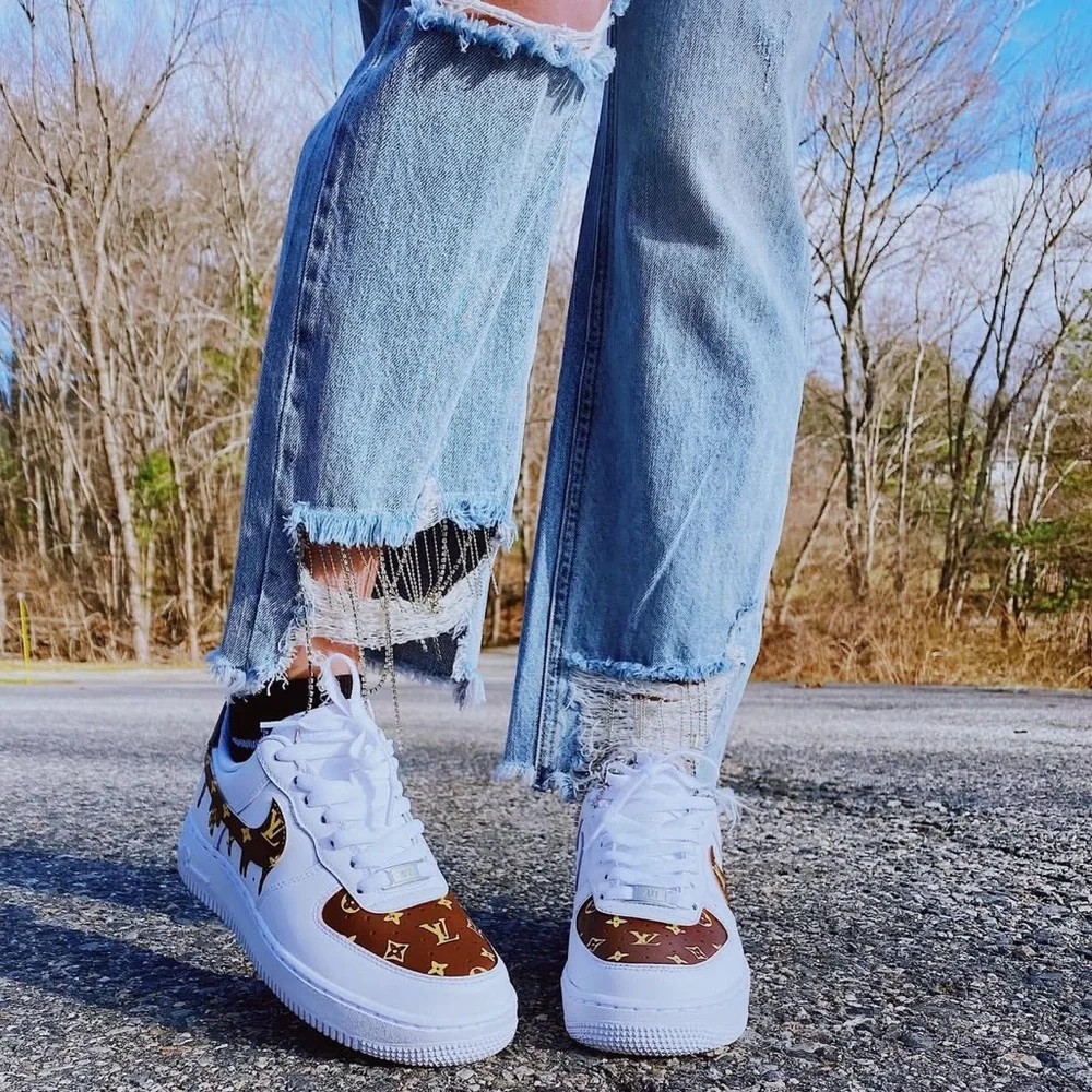 Air Force 1 Custom Louis Vuitton Sneakers - Picture 3 of 5